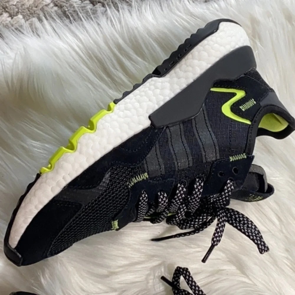 Adidas 🌙 NiteJoggers Ref. Rare Colorway/ Blk/Neon